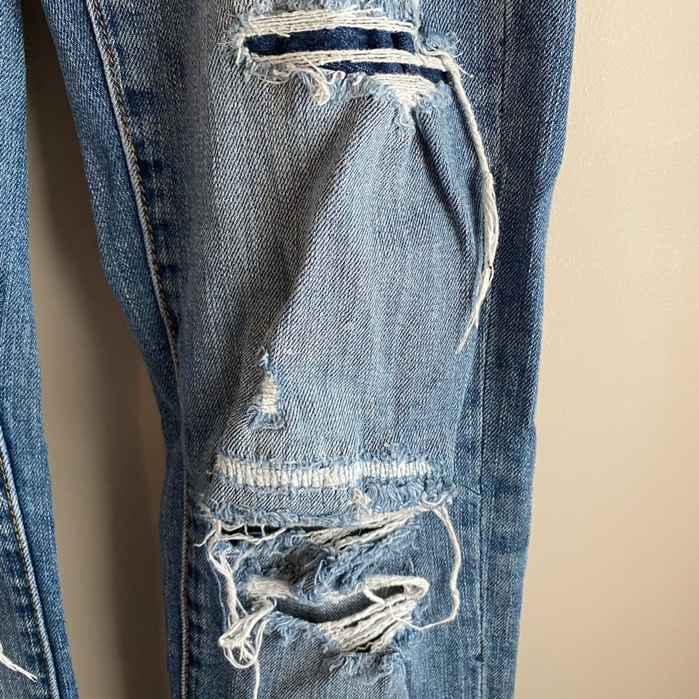 AE distresssed skinny jeans - Picture 2 of 6